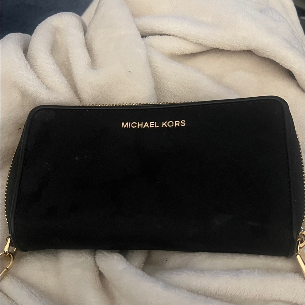 Michael Kors Black and Gold Zip Wallet